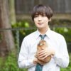 ウサギを抱く純役・大西流星!『この子は邪悪』初の本編映像が公開|シネマトゥデイ
